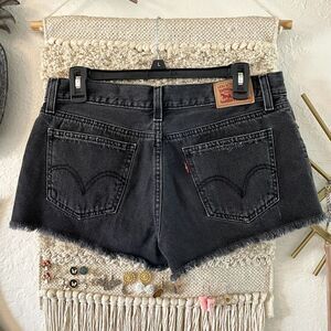 Levi's 501 Black Distressed Shorts Cut Off Denim Shorts Size 29  Dark Wash Y2K